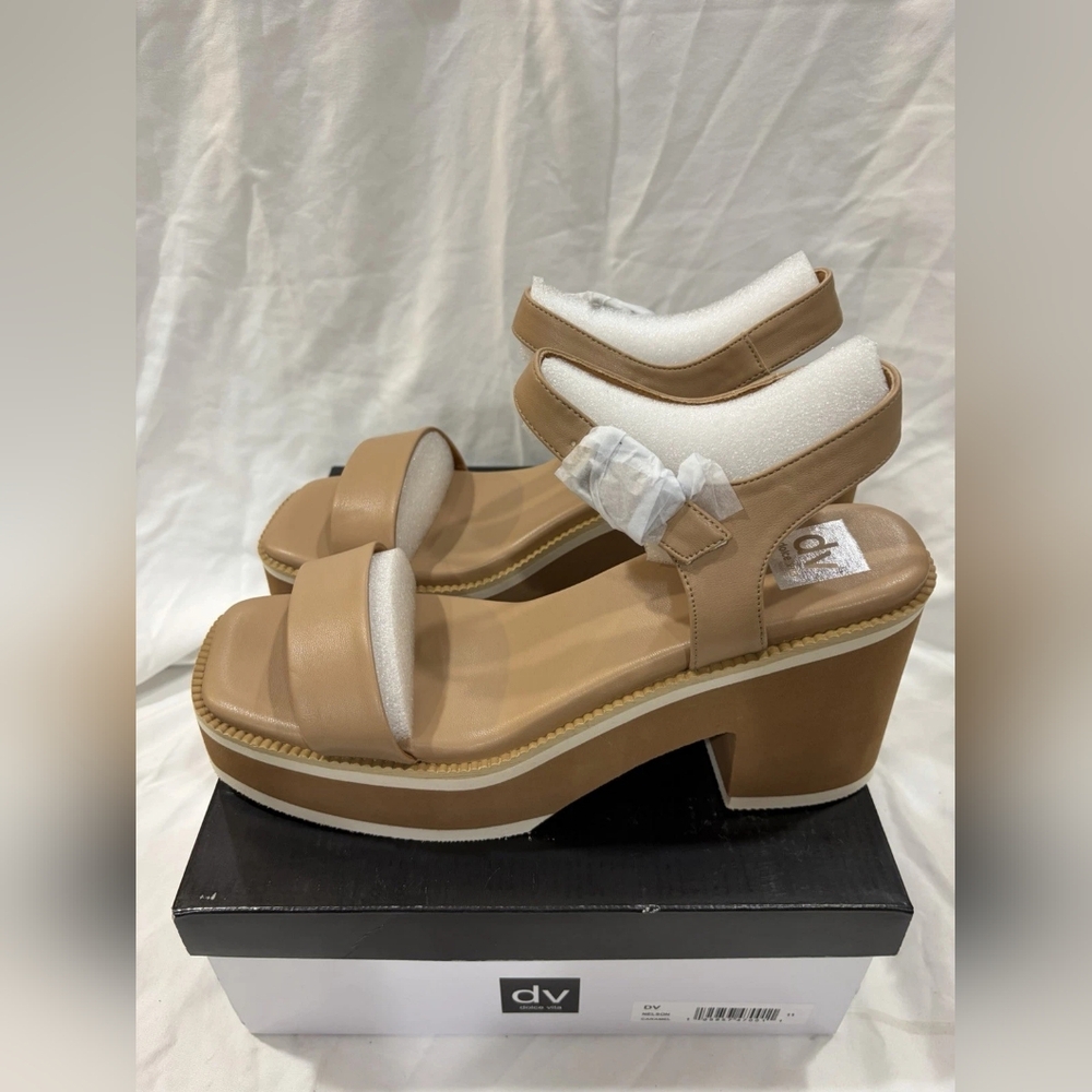 DV by Dolce Vita Women's Brown Platform Heels